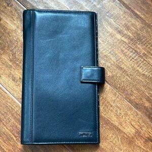Tumi leather travel wallet